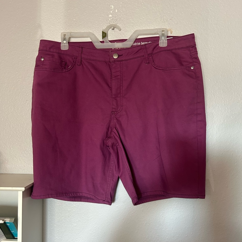 Lee riders mid rise Bermuda Purple Shorts